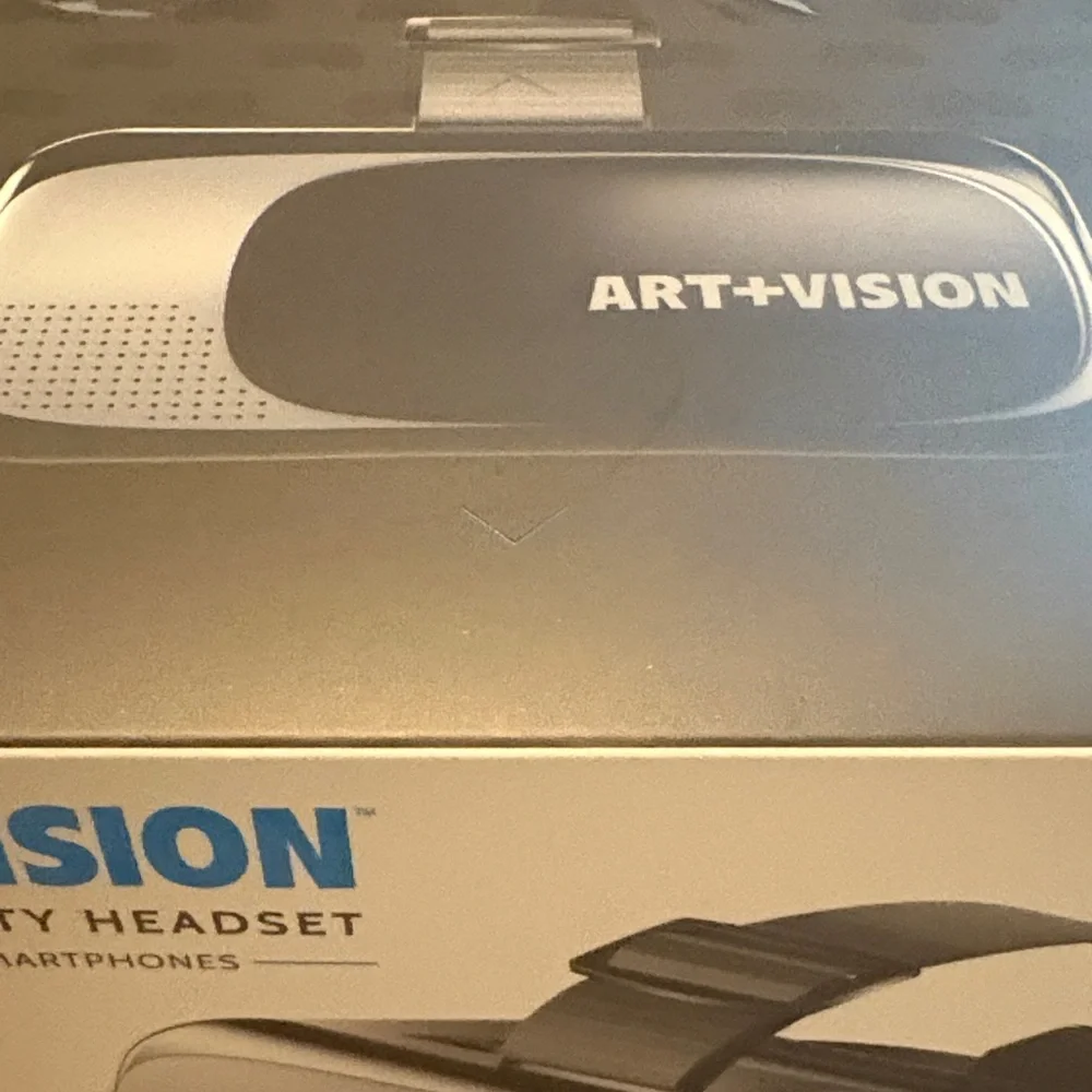 Black Virtual Reality Headset NWT